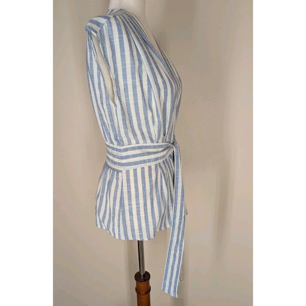 Max Studio Women's V-neck Sleeveless Blue White Striped Belted Blouse Size Small - Picture 6 of 12